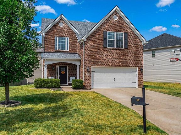 2nd image of 4707 Larkhill Ln