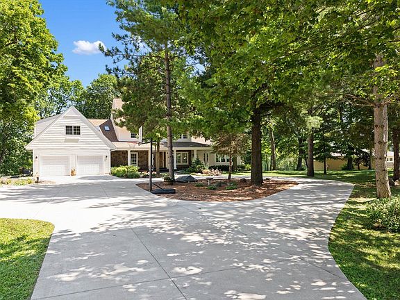 4th image of 612 Nelson Rd