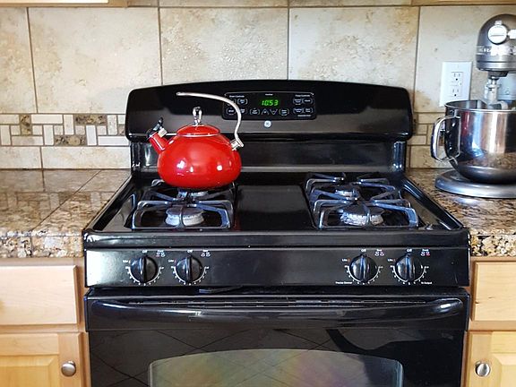 5th image of 913 Canyon Ct