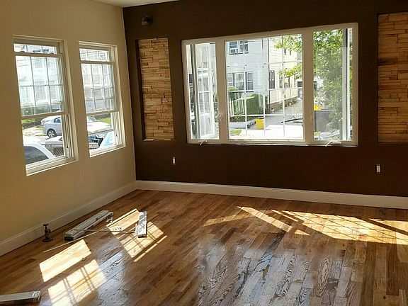 3rd image of 13827 A 233rd St
