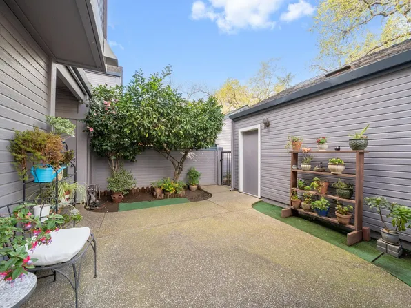 4112 Alex Ln, Carmichael, CA 95608