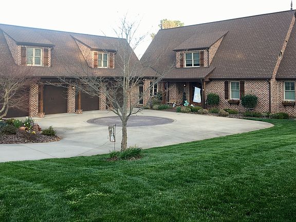 4th image of 7965 Vista View Dr