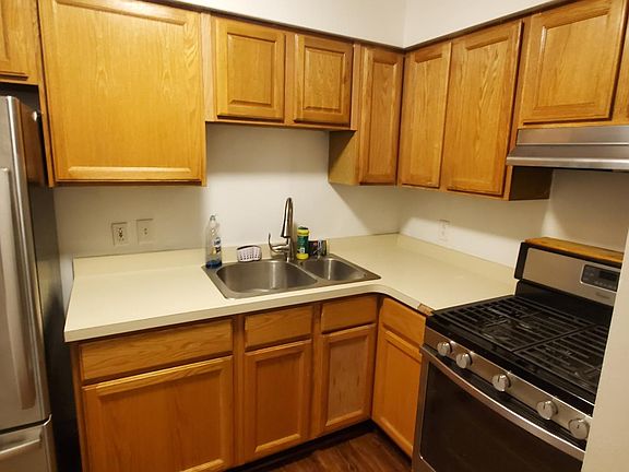 4th image of 12 S Franklin St #B