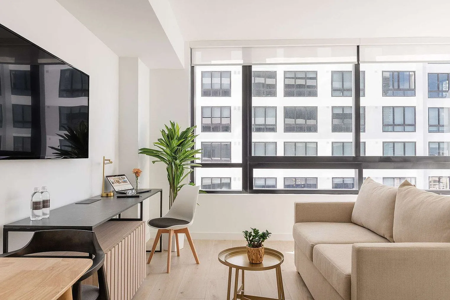 Studio, 1.0 bath, 452 sqft, $3,836 — Photo 1