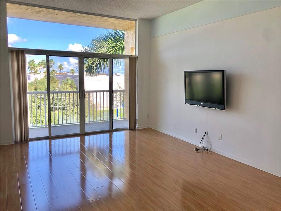 1st image of 1341 SE 3rd Ave APT 411