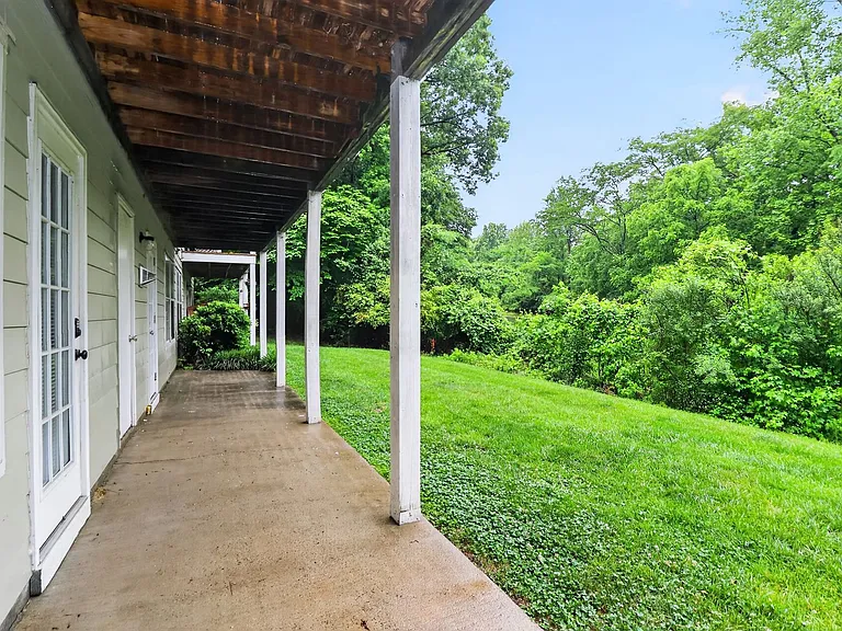 6510 Clavell Ln #B — Photo 32