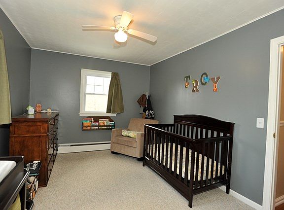 3rd image of 12 Pine Hill Dr
