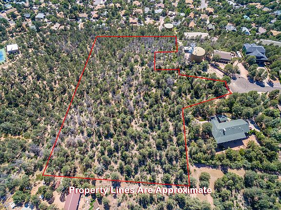2nd image of 812 N Hillcrest Dr