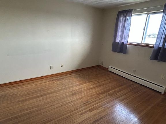 4th image of 22 Dreyer Ave APT 3