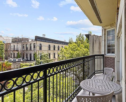 5th image of 354 2nd St APT A-4b