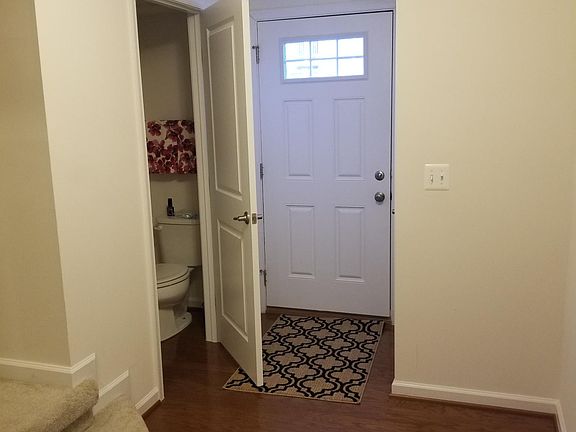 1st Floor Front Entrence