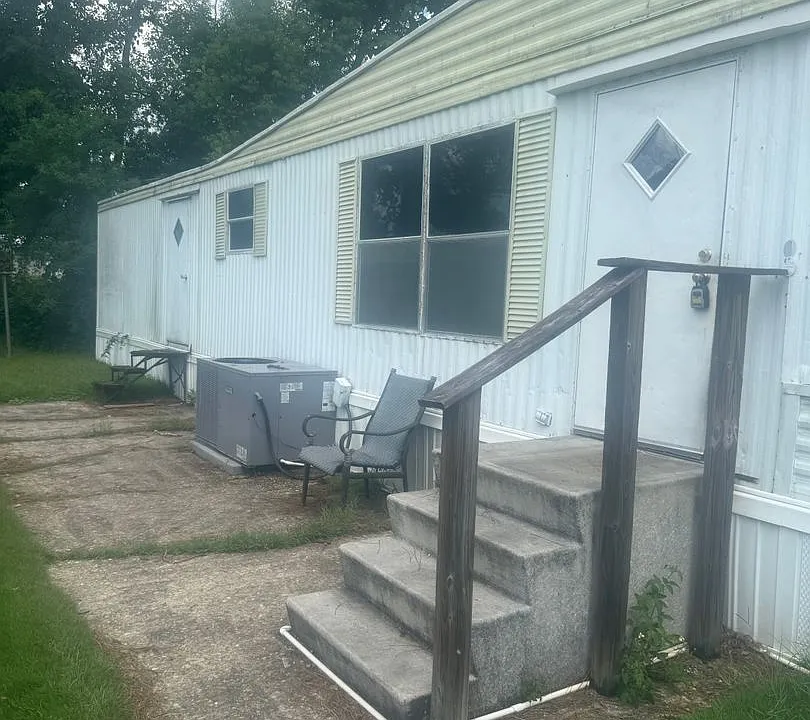 1304 Green Acres Ave #26