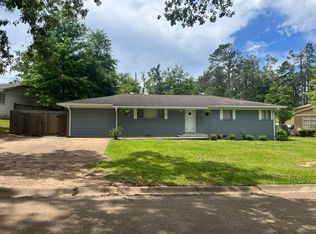 115 Pine Dr, Winona, MS 38967