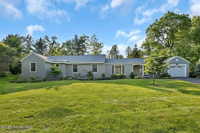 3rd image of 89 Gorman Road