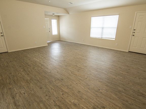 5th image of 2093 Oakwood Forest Dr