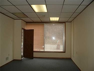 2nd image of 550 National Pike W