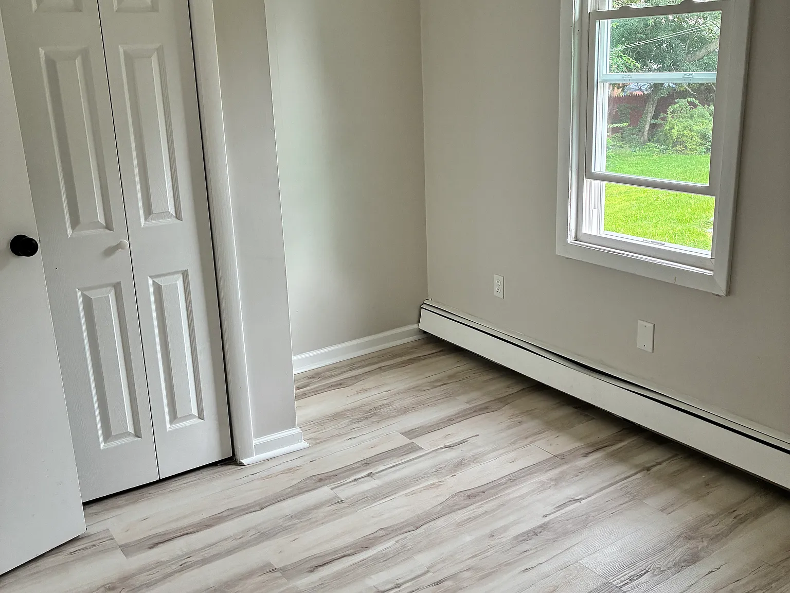 107 Dewey St — Photo 4