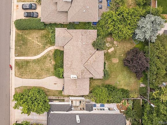 3rd image of 225 Dahlia Street