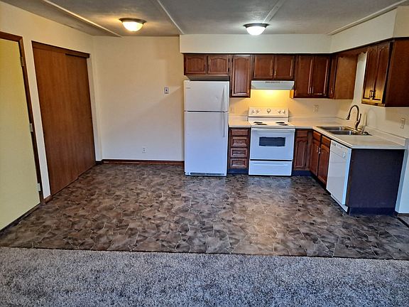 3rd image of 1445 W 16th St APT 3
