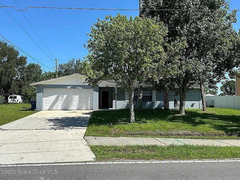 682 Americana Blvd NE