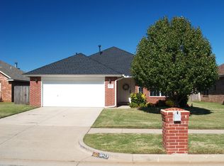 10429 NW 45th St, Yukon, OK 73099