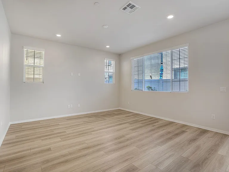 40530 Melrose Dr — Photo 8