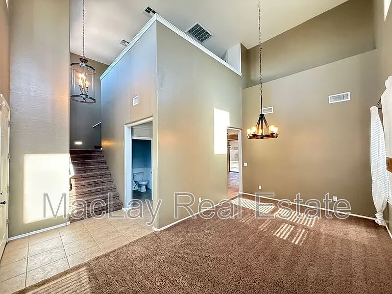 19641 E Carriage Way — Photo 8
