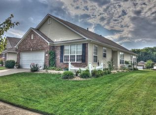 992 Lincoln Park East Dr, Greenwood, IN 46142