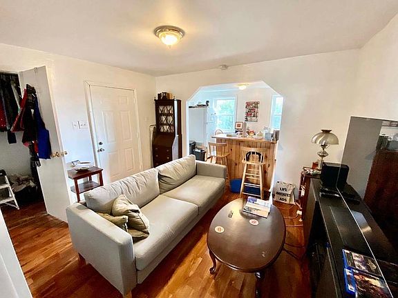 2nd image of 166 17th St APT 3