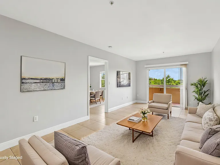 The Oaks Condominium — Photo 67