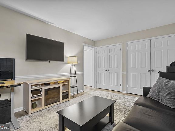 3rd image of 3802 Vermont Ct