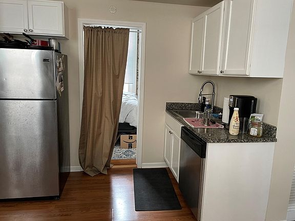 4th image of 1453 W Huron St #3R