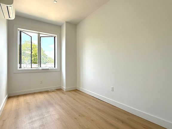 2nd image of 303 Sumpter St #1X