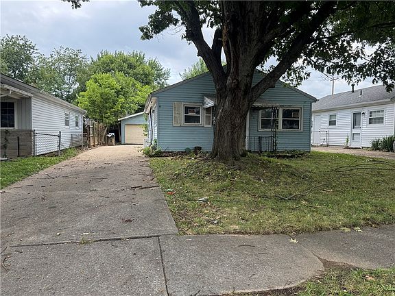 2nd image of 961 Foster Ave
