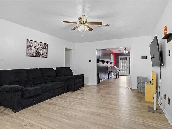 2nd image of 371 Somerset Ct