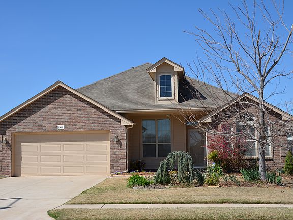 2nd image of 2417 Thornberry Ln