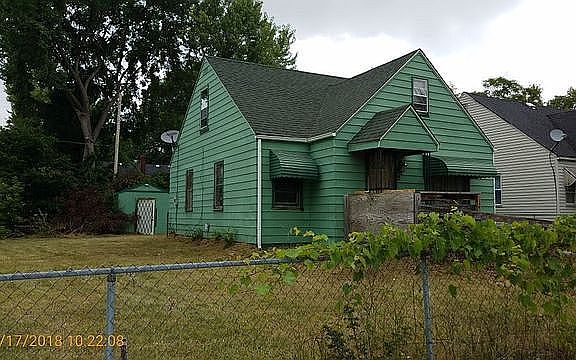3rd image of 646 W Marengo Ave