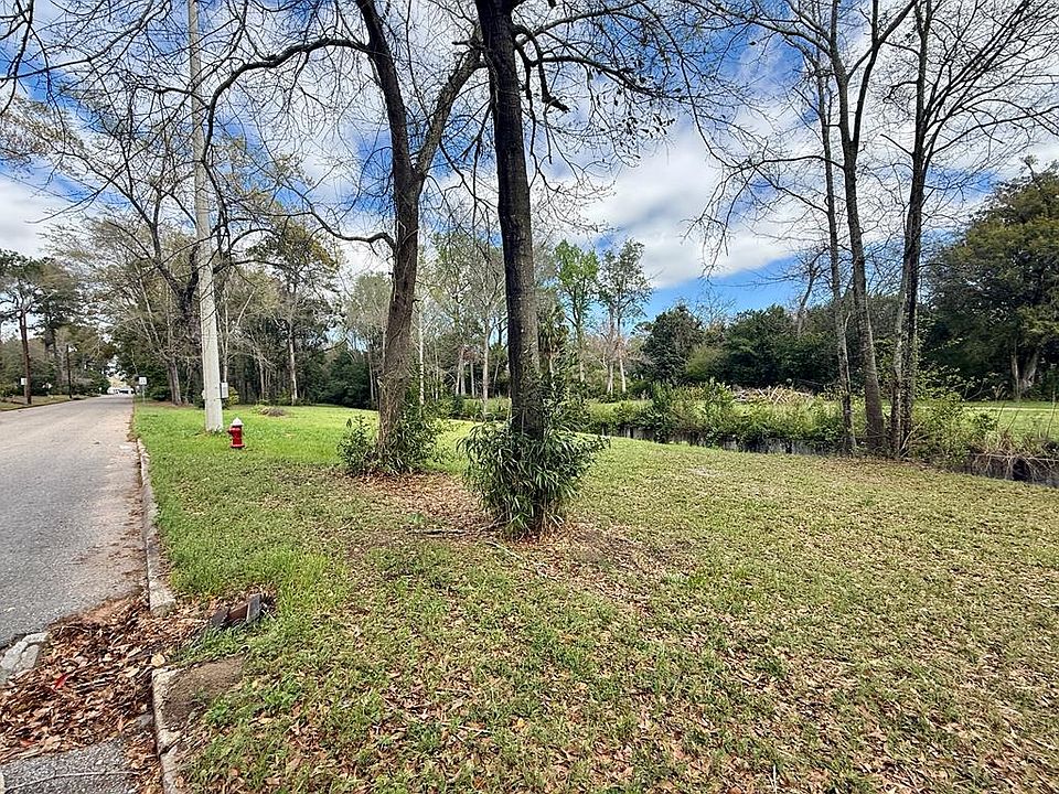1st image of 319 Virginia Dr