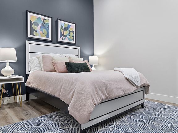 5th image of 302 Main St Suite B