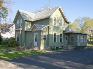 522 7th St NW, Faribault, MN 55021
