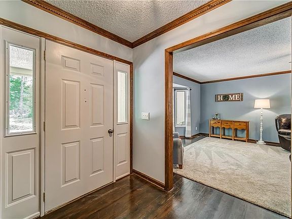 4th image of 535 Westwoods Dr
