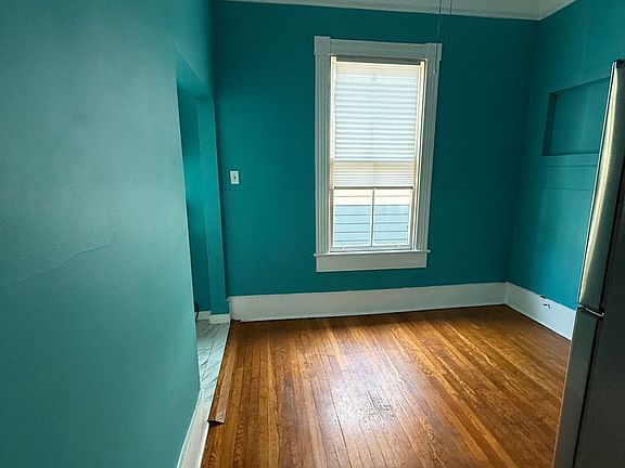 4th image of 311 E Duffy St #B