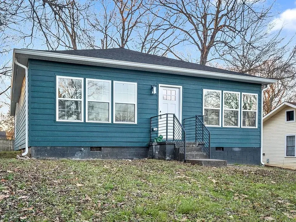 828 Gracey Ave