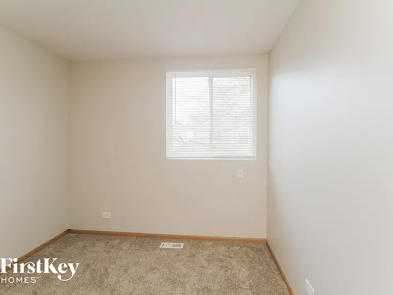 1576 Linden Park Ln — Photo 11