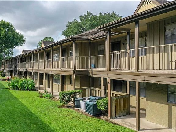 2nd image of 600 Nottingham Oaks Trl Building C