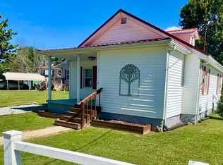 136 Elliott Ave, Erwin, TN 37650