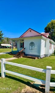 136 Elliott Ave, Erwin, TN, 37650