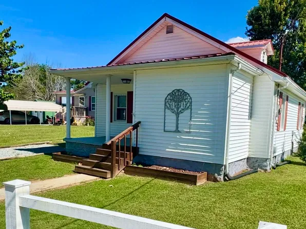 136 Elliott Ave, Erwin, TN 37650