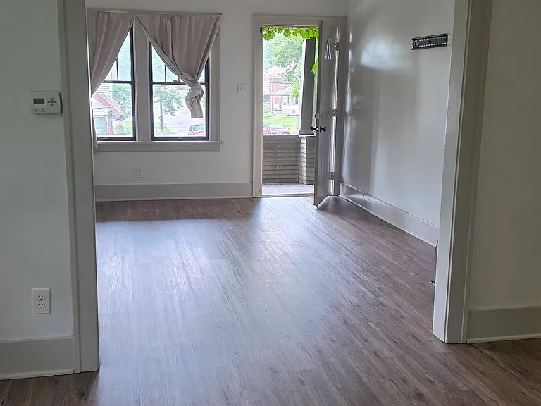 4640 Cuming St — Photo 2