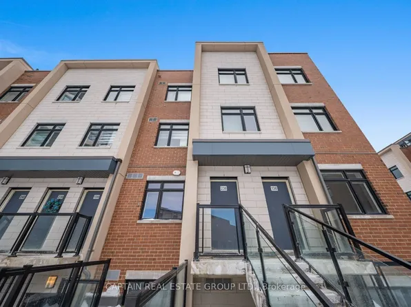 1060 Douglas McCurdy Cmn #138, Mississauga, ON L5G 0C5